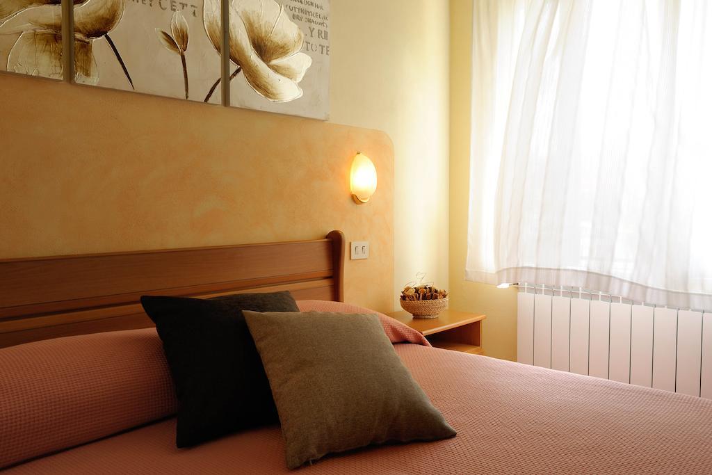 Le Rondini Hotel Riccò del Golfo di Spezia Room photo