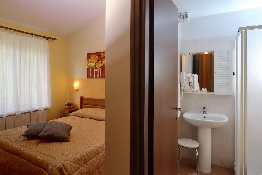 Le Rondini Hotel Riccò del Golfo di Spezia Room photo